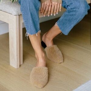 Jenni Kayne Shearling Slip on Mules Flats‎